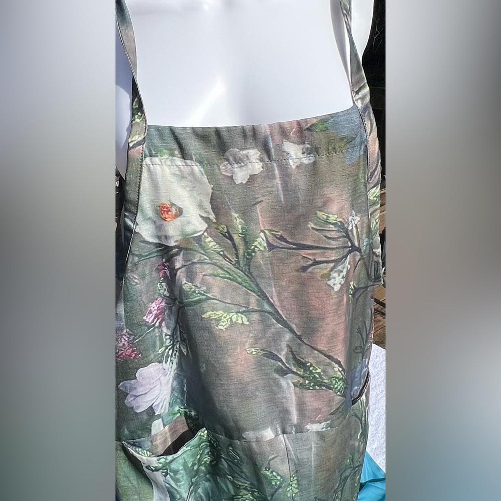 Floral Women's Jumpsuit. Size M.